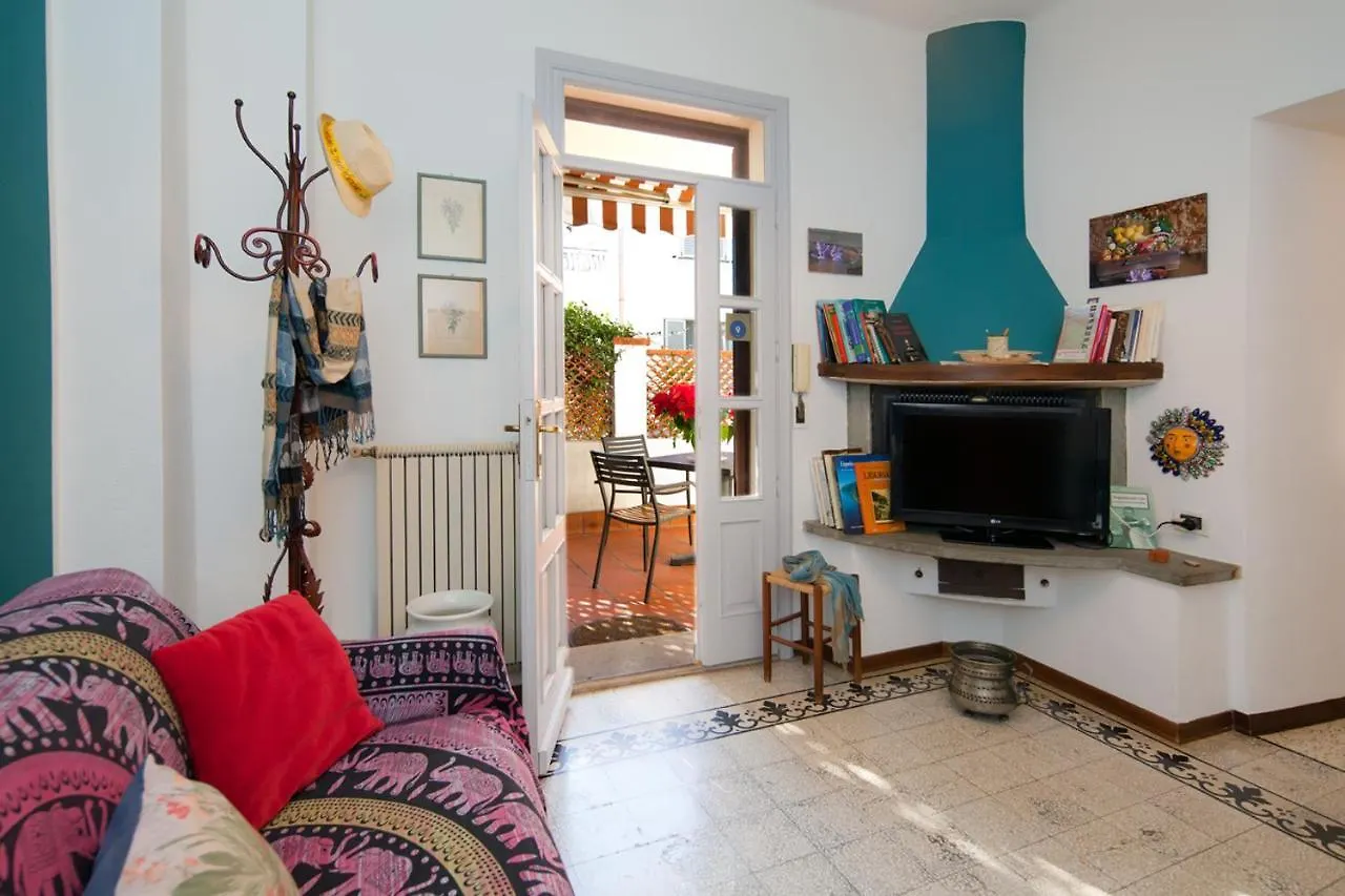 Affittacamere Casa Zafferano Albenga Italia